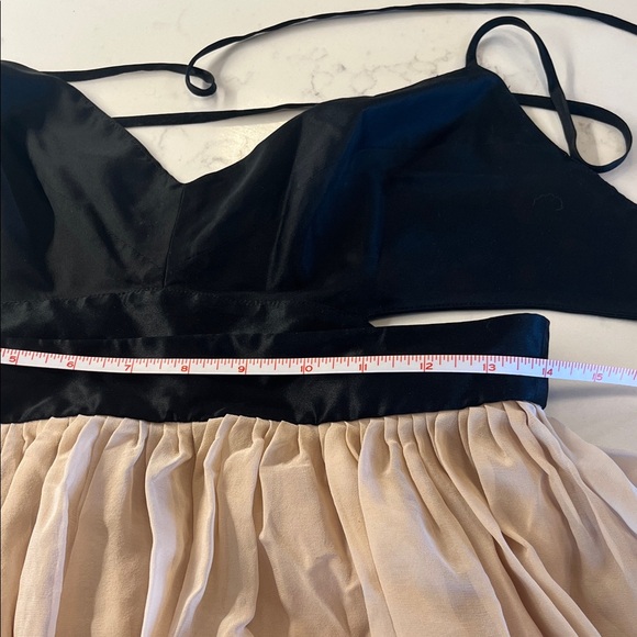 BCBG Max Azria Silk-Contrast Midi Dress EUC - Picture 11 of 11